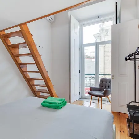 Beautiful 2br High Ceiling/50m From Timeout Market