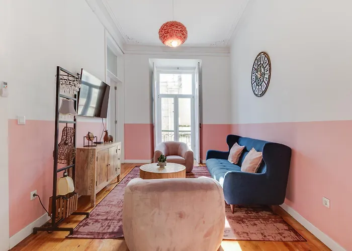 Apartment Beautiful 2br High Ceiling/50m From Timeout Market *