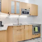 Beautiful 2br High Ceiling/50m From Timeout Market 아파트 *