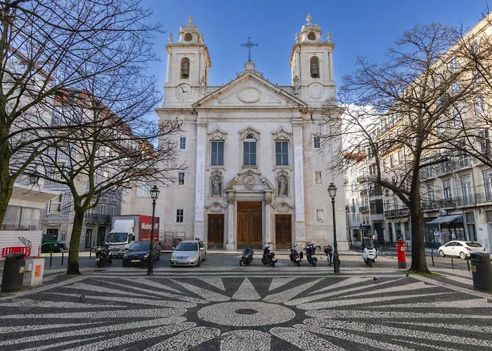 Beautiful 2br High Ceiling/50m From Timeout Market Apartman Lisboa