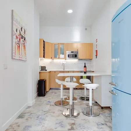 Apartment Beautiful 2br High Ceiling/50m From Timeout Market *