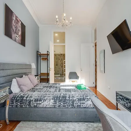 Apartment Beautiful 2br High Ceiling/50m From Timeout Market *